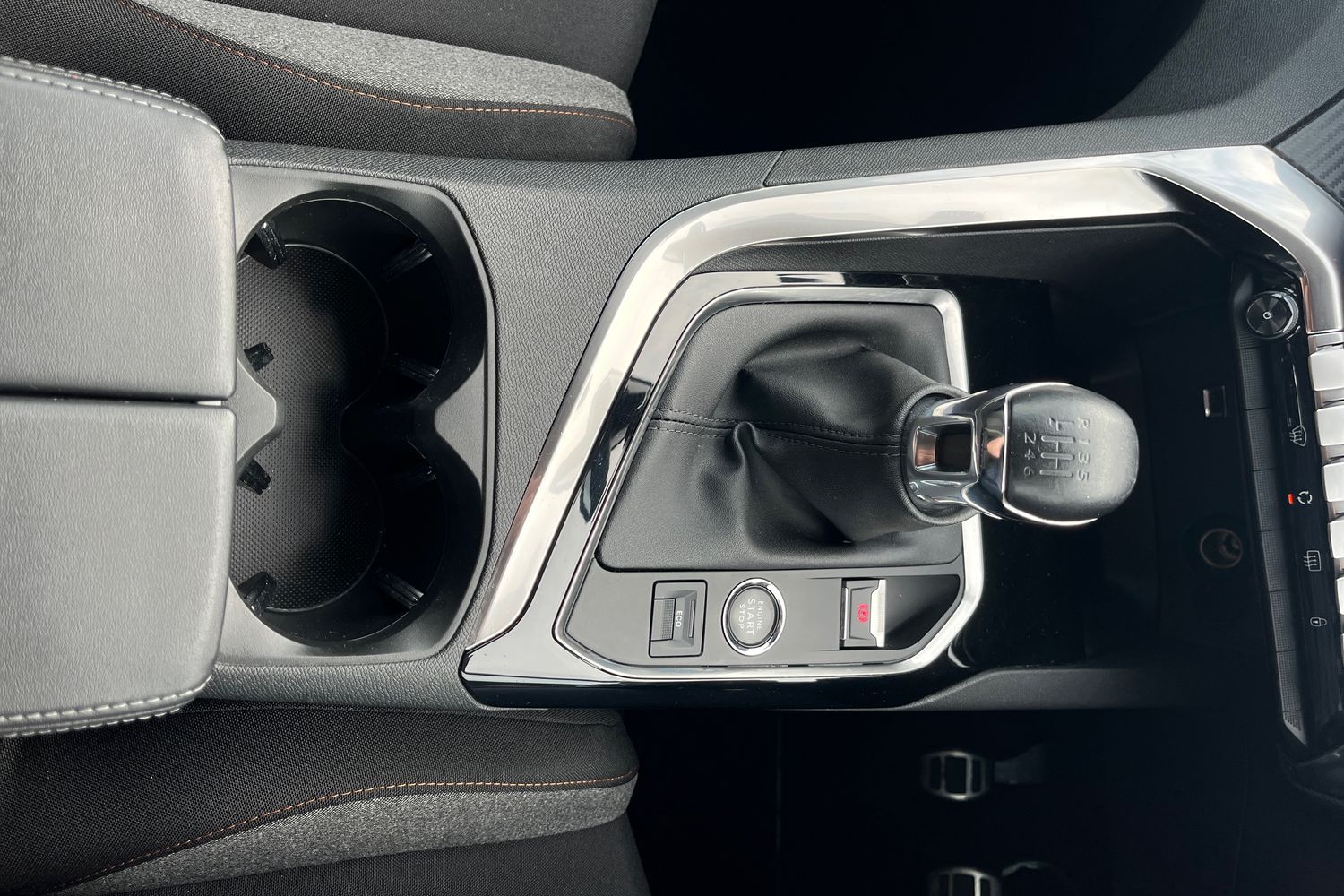 Peugeot 5008 Photo 32