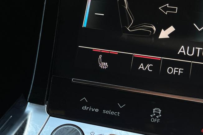 AUDI E-Tron S Photo 29