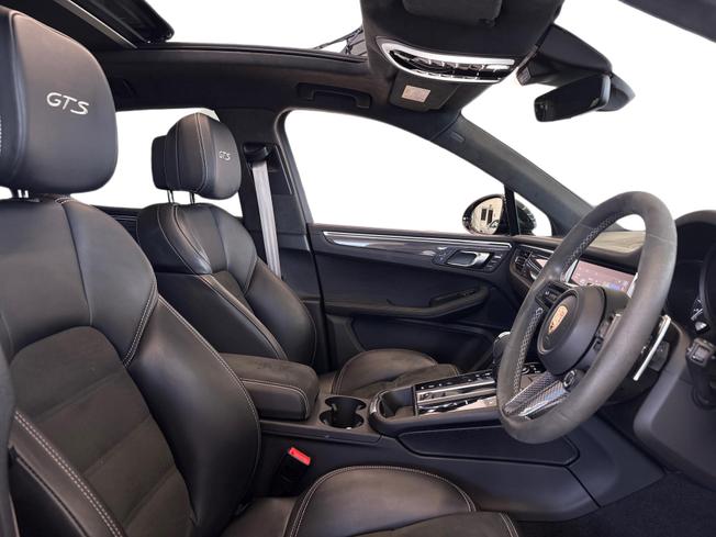 PORSCHE Macan Photo 11