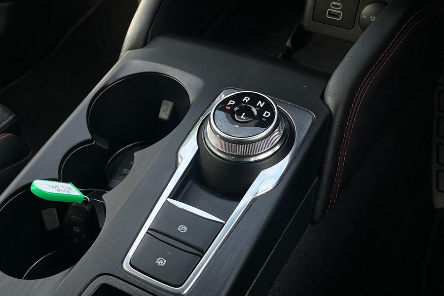 Ford KUGA Photo autoimg-55ed6ce351c0f7521833fa937e6954fac37adaba.jpg