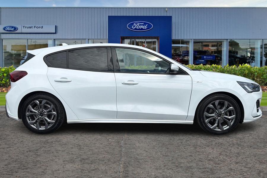 Ford FOCUS Photo autoimg-55f25b028dd1b3e38784cadb830c284e8b8ac1b9.jpg