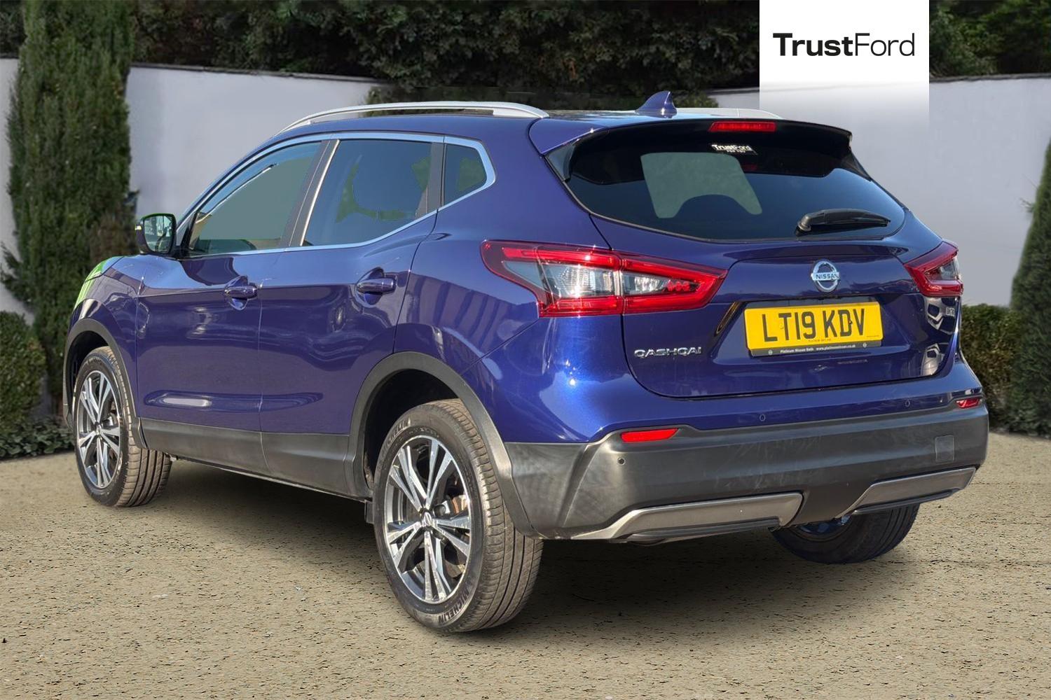 Nissan QASHQAI Photo 1