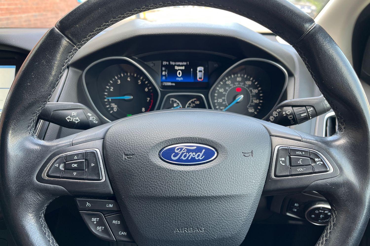 Ford Focus Photo 11