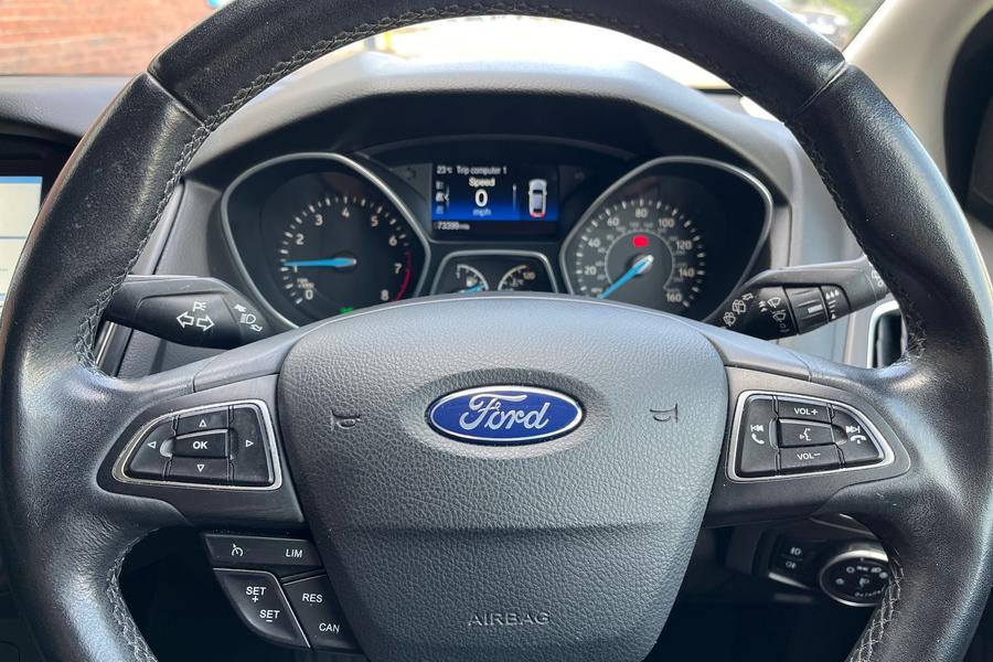 Ford Focus Photo autoimg-55f6ff1ff1b60ba2ca4cc03ac8421d43178afc22.jpg