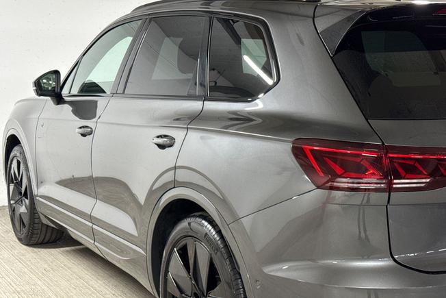 VOLKSWAGEN Touareg Photo 33