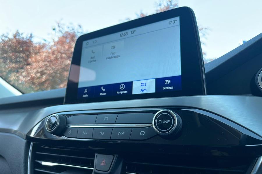 Ford KUGA Photo autoimg-55f8eed3837fd48f15247cb45af4c423c3b2bbf4.jpg
