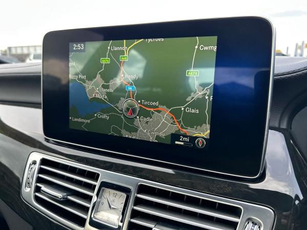 Mercedes-Benz CLS Photo autoimg-55f9b17f557dfd19477a996538e89f22df1251b8.jpg