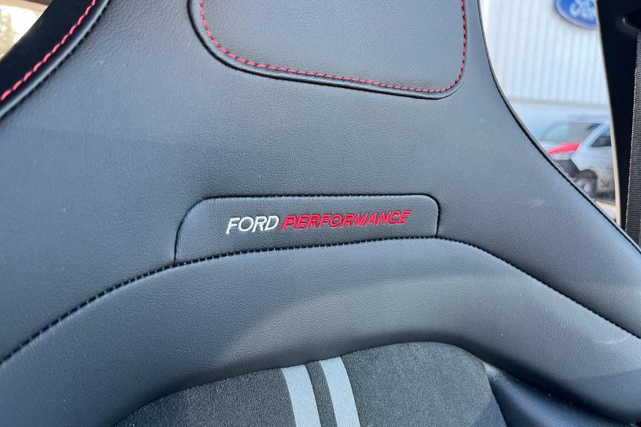 Ford FIESTA Photo autoimg-55fdc1e67038a90ddb18ab75438a145a250b846e.jpg