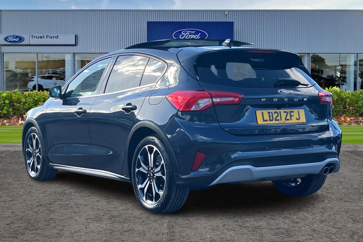 Ford Focus Photo 1