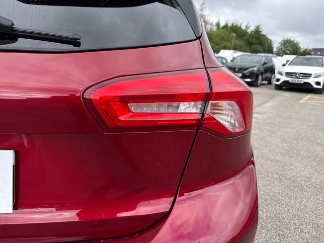 FORD Focus Photo 18