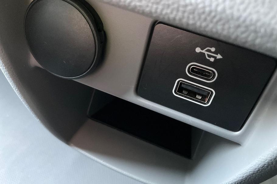 Used FORD TRANSIT CUSTOM GN75KUX 34