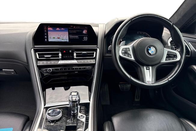 BMW 8 Series Photo 10