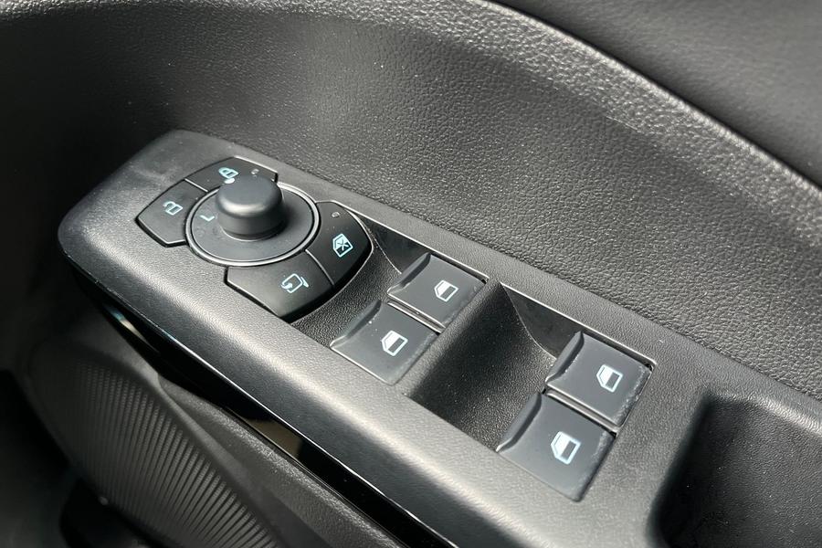 Ford PUMA Photo autoimg-560ff4e73265a79306bf3d9c58b98651e011e161.jpg