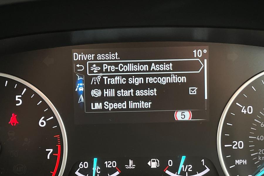 Ford EcoSport Photo autoimg-561068c15c91e3d9cbfe9672a4314c88c5cf2ee6.jpg