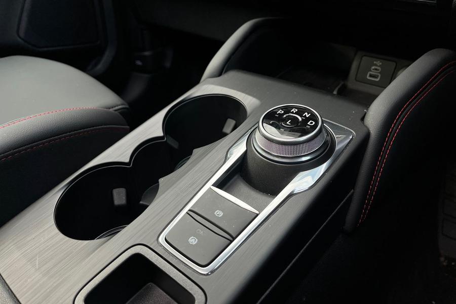 Ford Kuga Photo autoimg-5612b5cd2fe0aed5a76f16643bcdad2e51c9987a.jpg