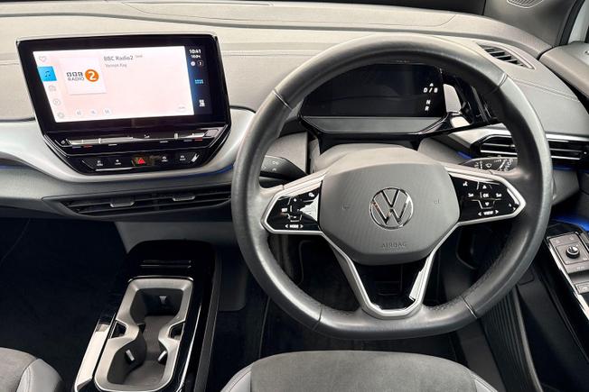 VOLKSWAGEN ID.4 Photo 11