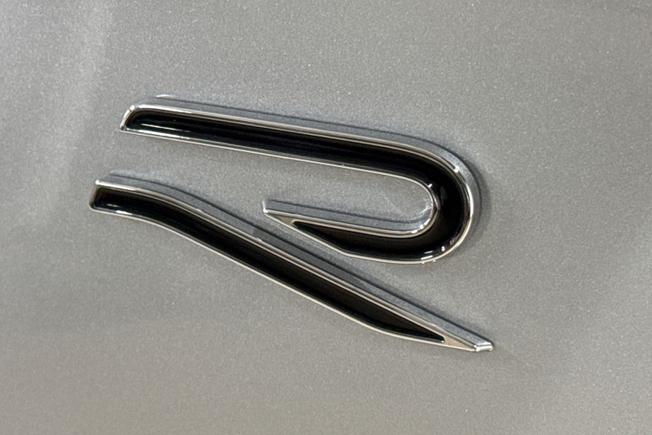 Volkswagen Golf Photo 31