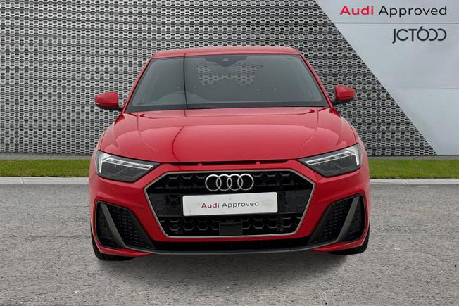 AUDI A1 Photo 8