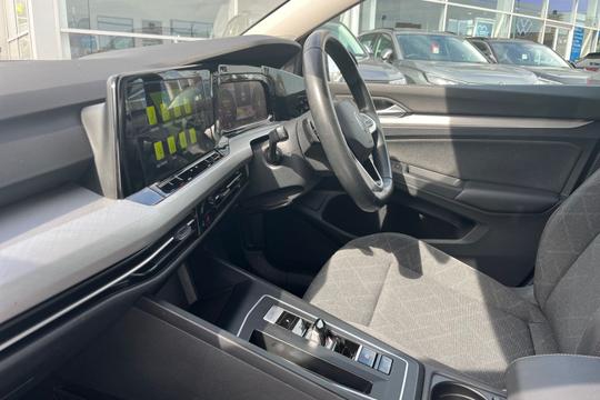 Volkswagen Golf Photo autoimg-5620cebb305d37468417d6c3924adc1d13995c8c.jpg