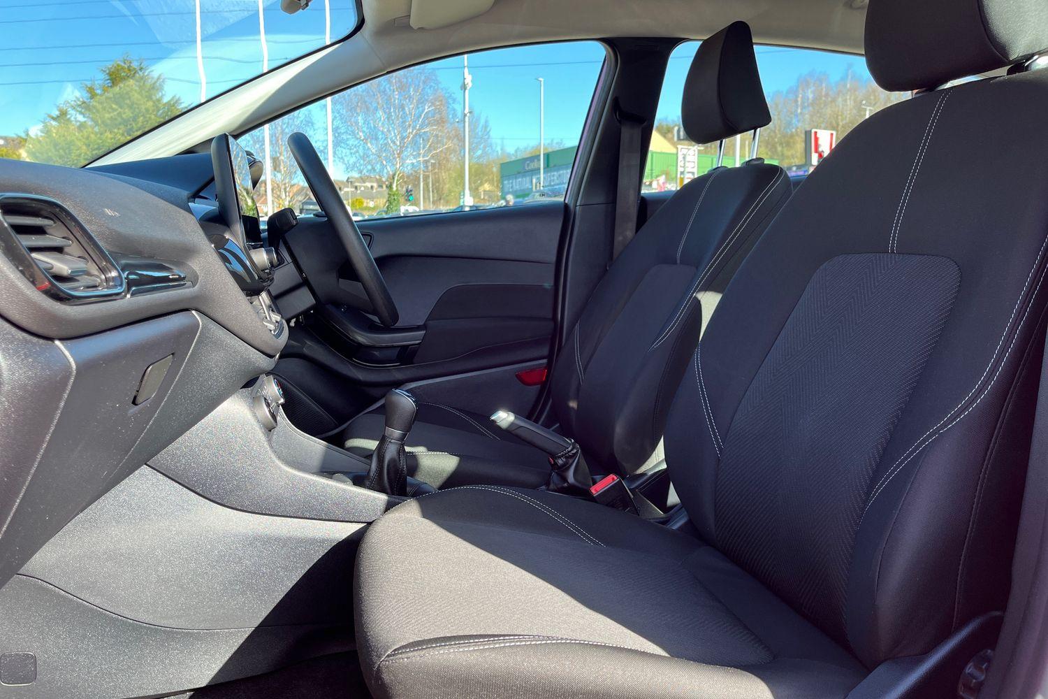 Ford Fiesta Photo 18