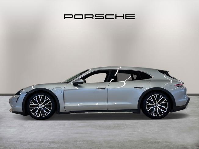 PORSCHE Taycan Photo 4