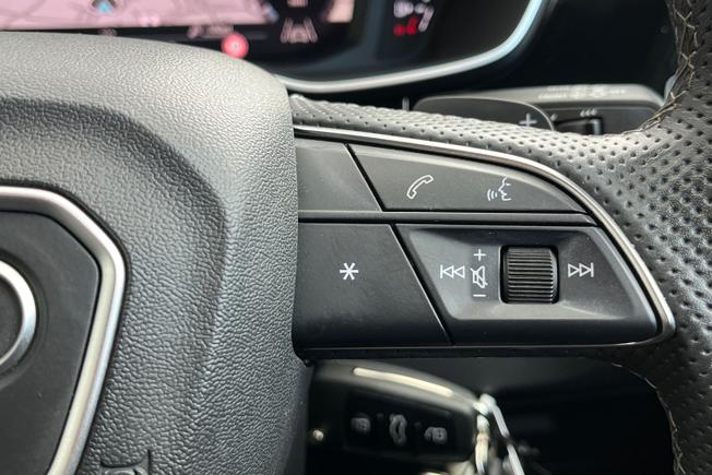 AUDI Q3 Photo 17