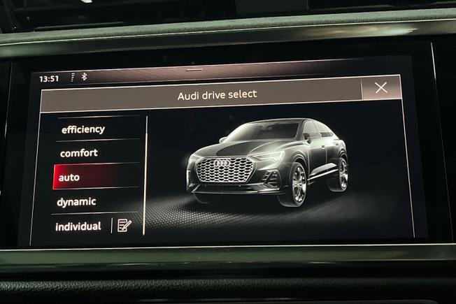 AUDI Q3 Photo 22