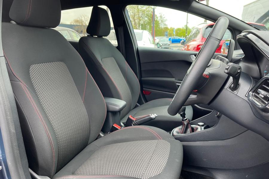 Ford FIESTA Photo autoimg-5634a9301590f1edeb3d3ce37b327f7cd3cc7e3f.jpg
