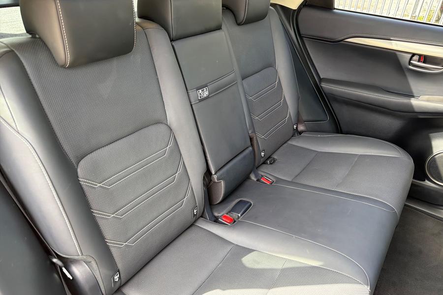 Lexus NX Photo autoimg-56369d7b0e3fd20f03111fc4fe57a7e8d8fd8085.jpg