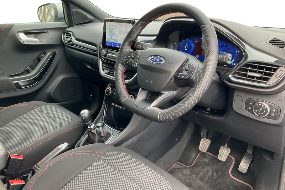 Ford PUMA 2022 - Moondust Silver Metallic Paint | £17,000 | Staines ...