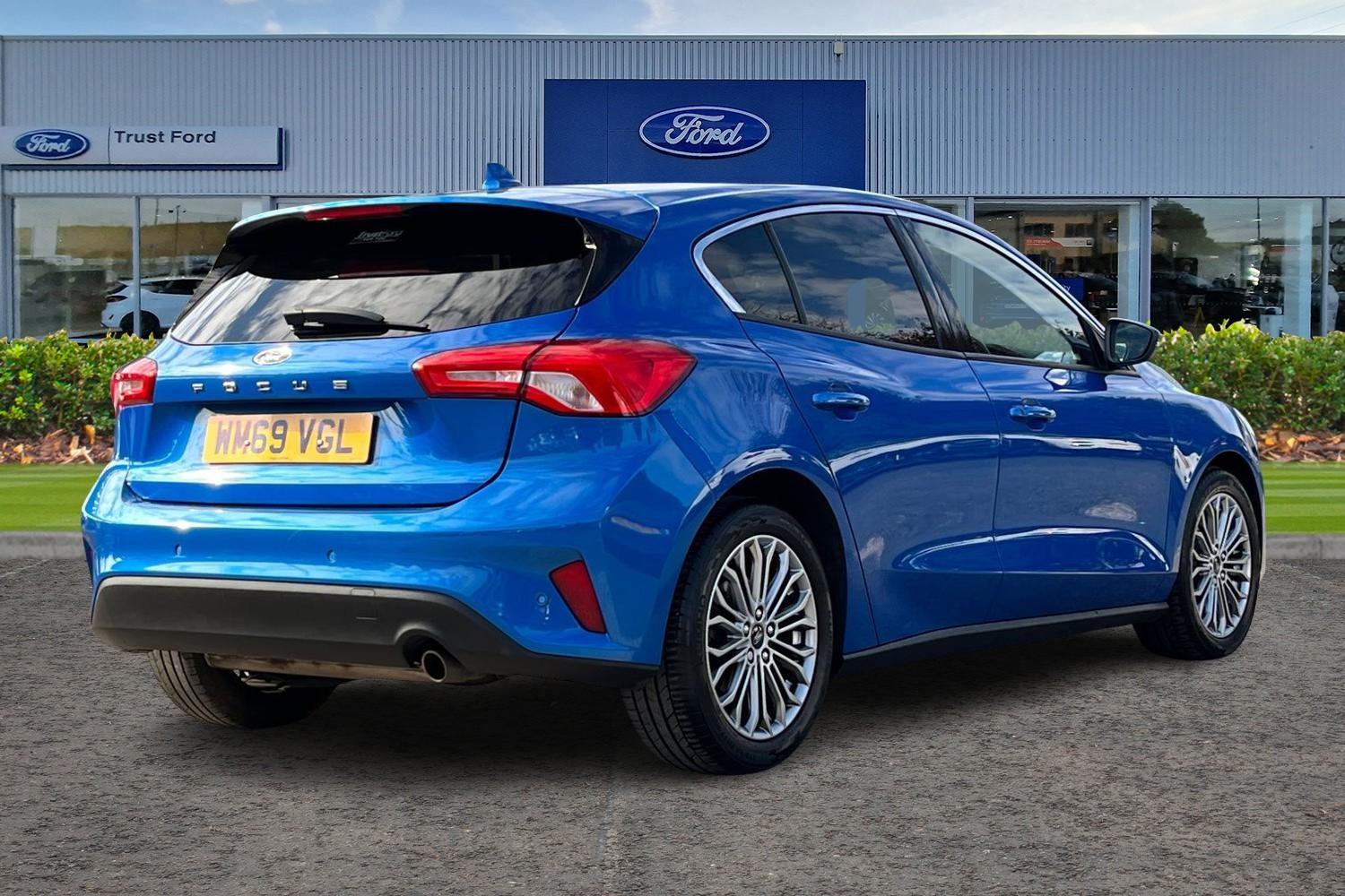 Ford FOCUS Photo 3