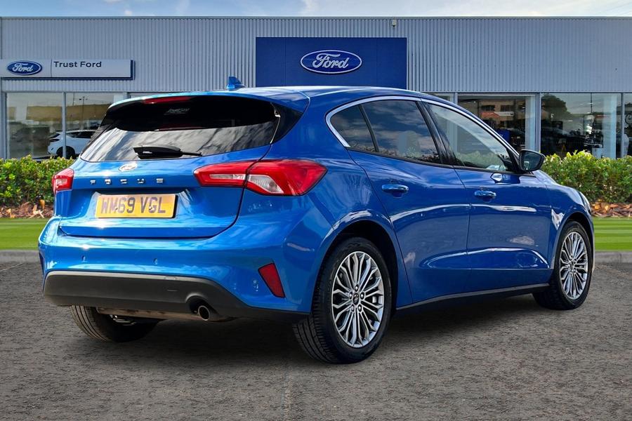 Ford FOCUS Photo autoimg-5638a8ea2d95acf6b64d5797606885ed34c920db.jpg