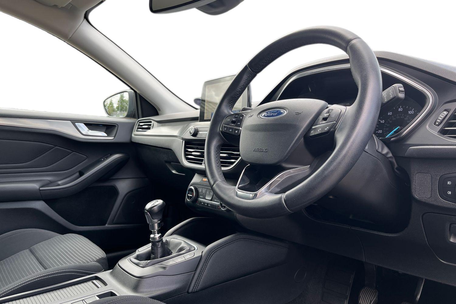 Ford Focus Photo 8