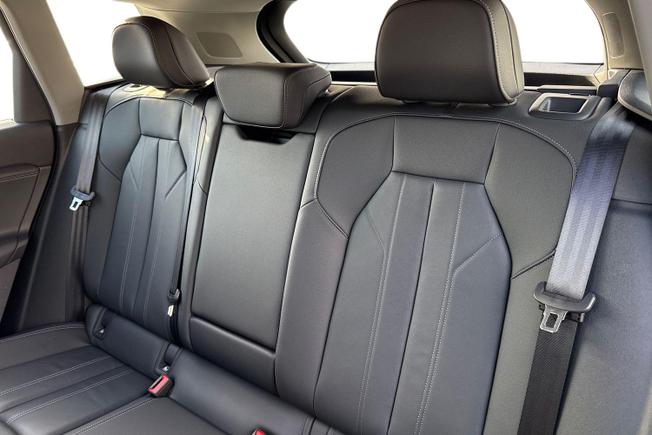 AUDI Q6 e-tron Photo 10
