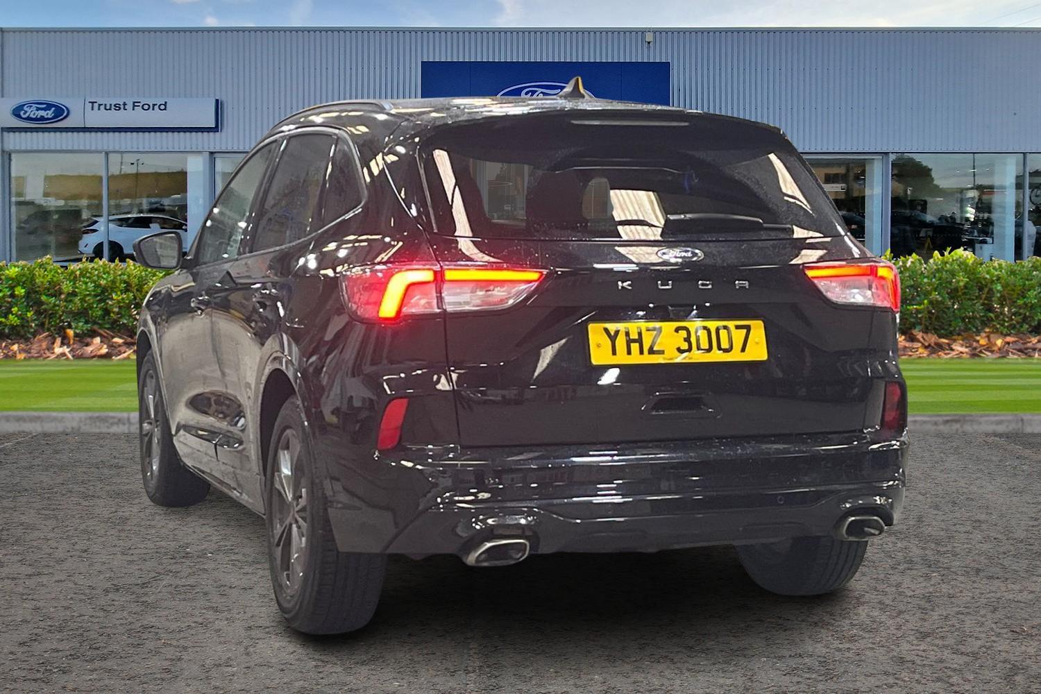 Ford KUGA Photo 1