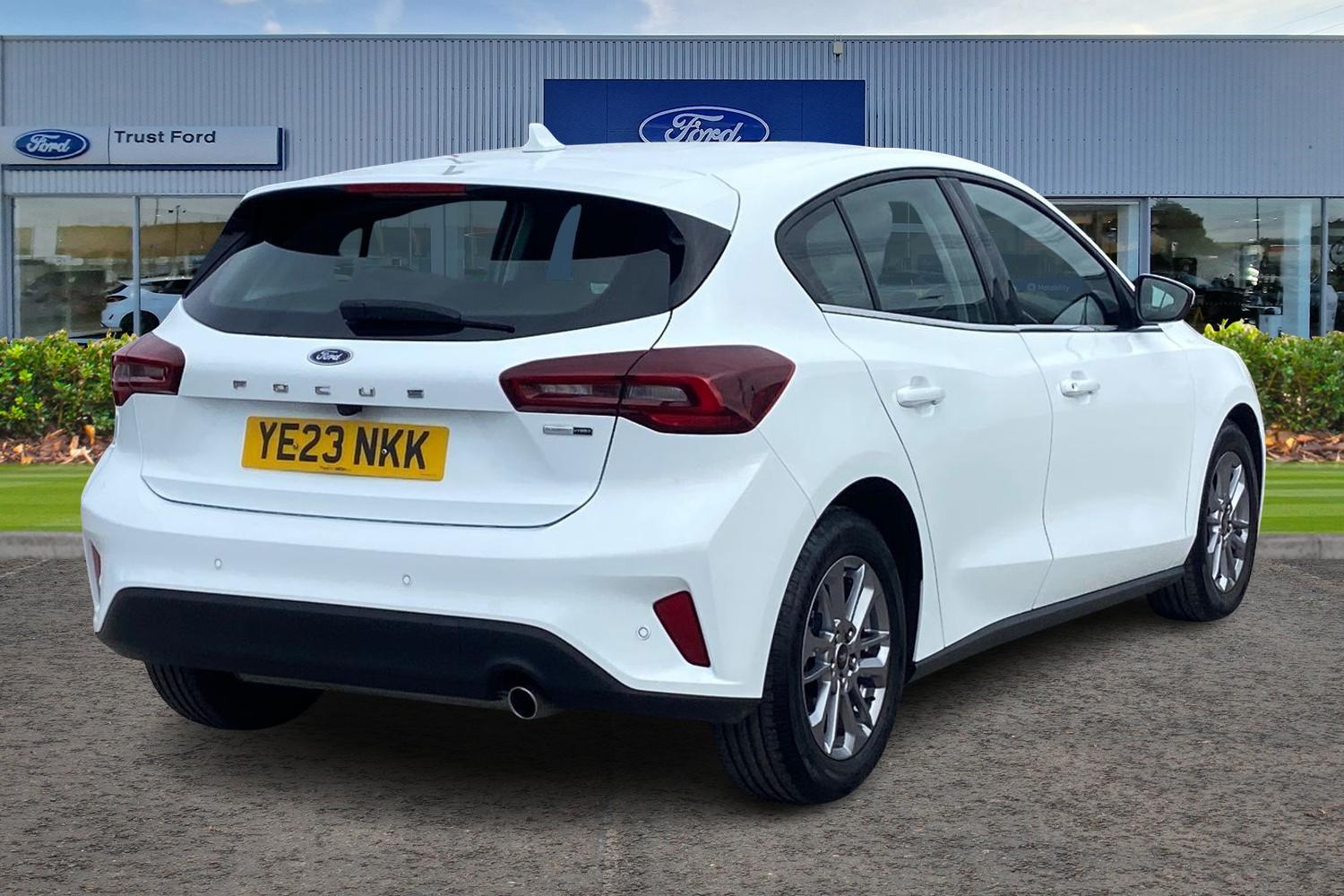 Ford FOCUS Photo 3