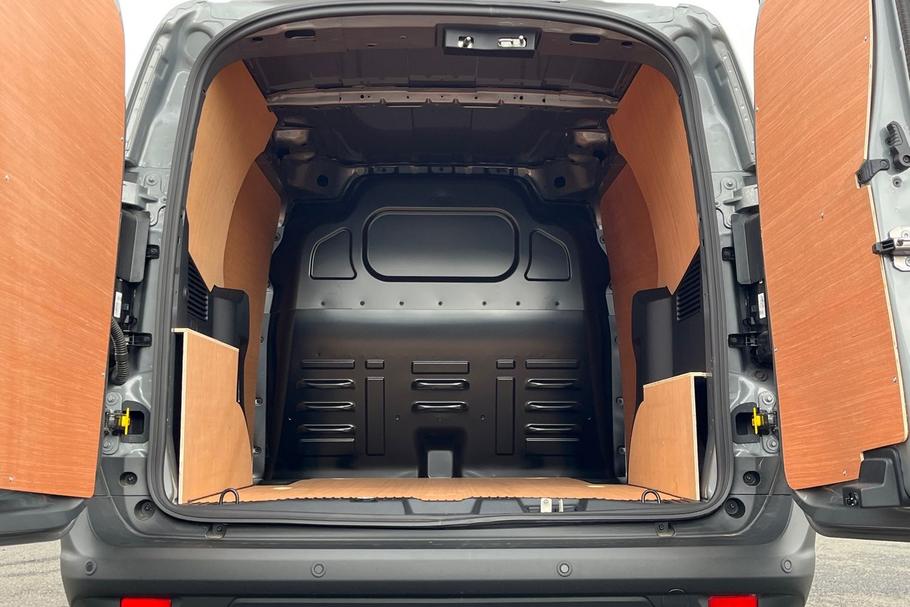Used FORD TRANSIT COURIER YR25MXV 5