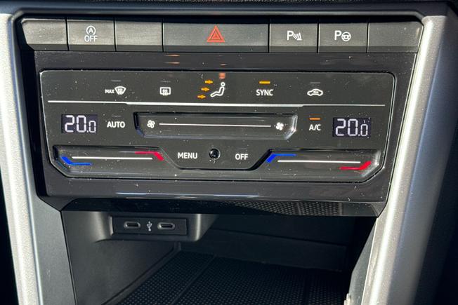 Volkswagen T-Roc Photo 34