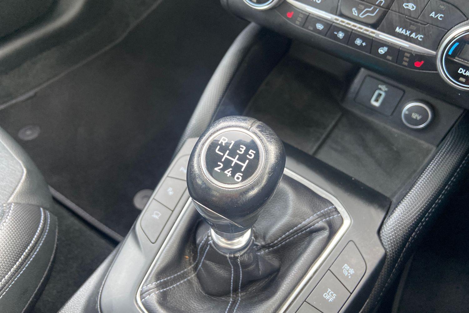 Ford FOCUS Photo 36