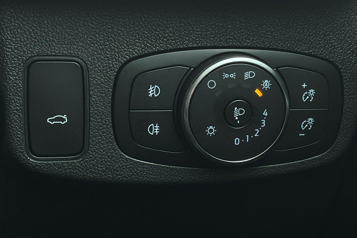 Ford FOCUS Photo 28