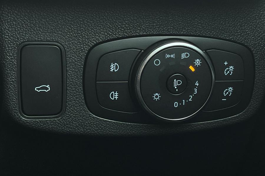 Ford FOCUS Photo autoimg-5648f2c7bc1467d2702bedba230b3230feae1211.jpg