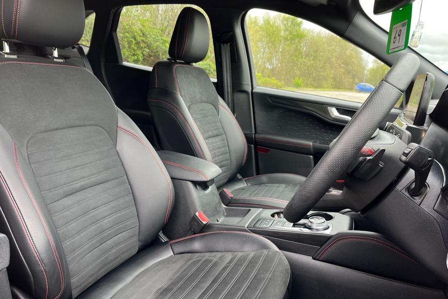 Ford KUGA Photo autoimg-564a5c736002c07a35192a3e1708a110cf8d96e8.jpg