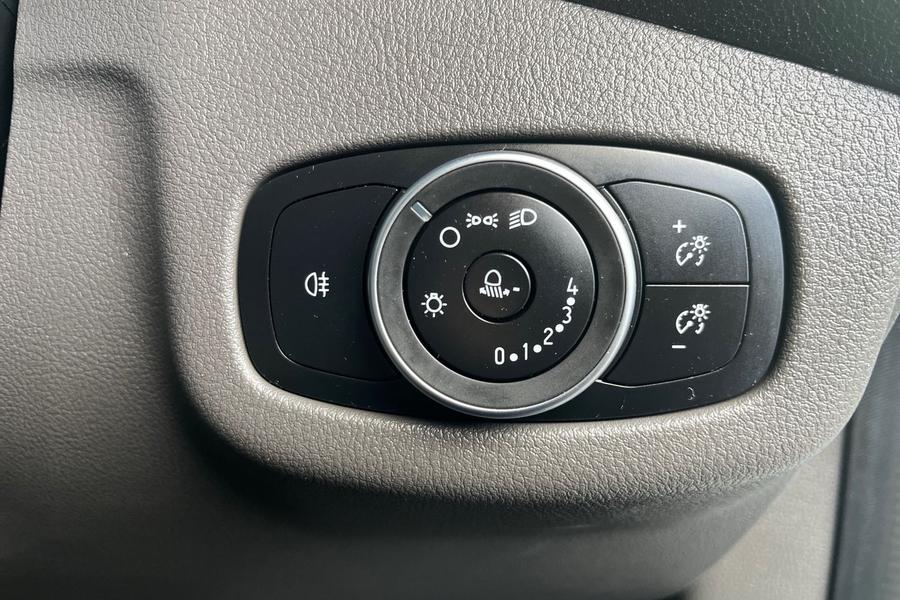 Ford TRANSIT CONNECT Photo autoimg-564b1b02aacdde543c3f0a0eebae512532980eb8.jpg