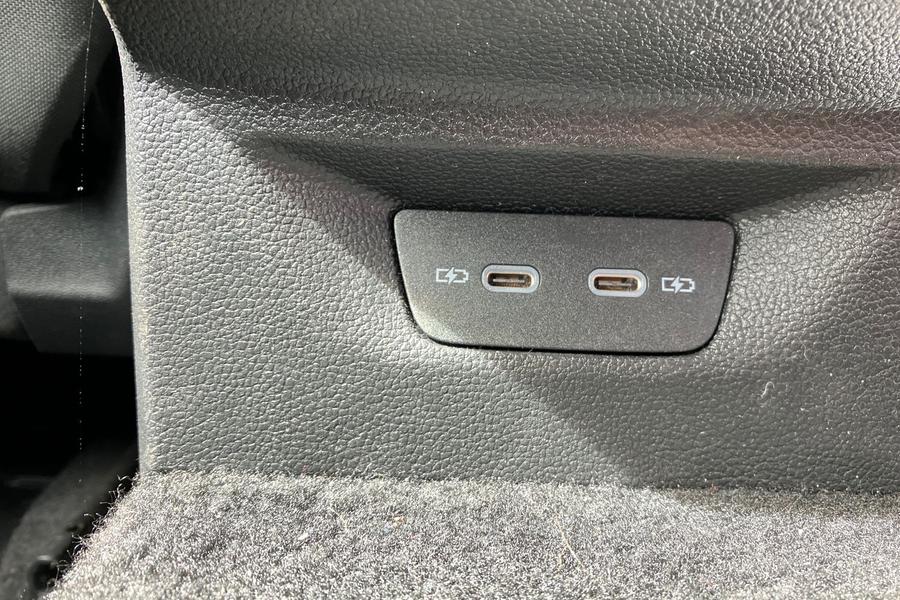 Volkswagen GOLF Photo autoimg-564d4c2fa298f1235f269981bdf88a59fe00f3f3.jpg