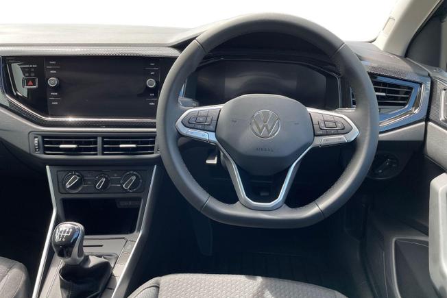 VOLKSWAGEN Polo Photo 11
