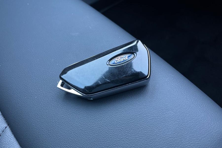 Ford Explorer Photo autoimg-564f67f5e558def6de55eaa68820fd90918666c3.jpg