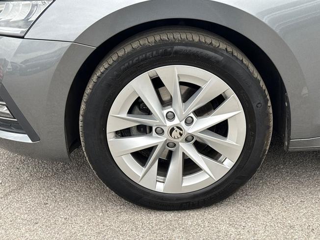 ŠKODA Octavia Photo 5