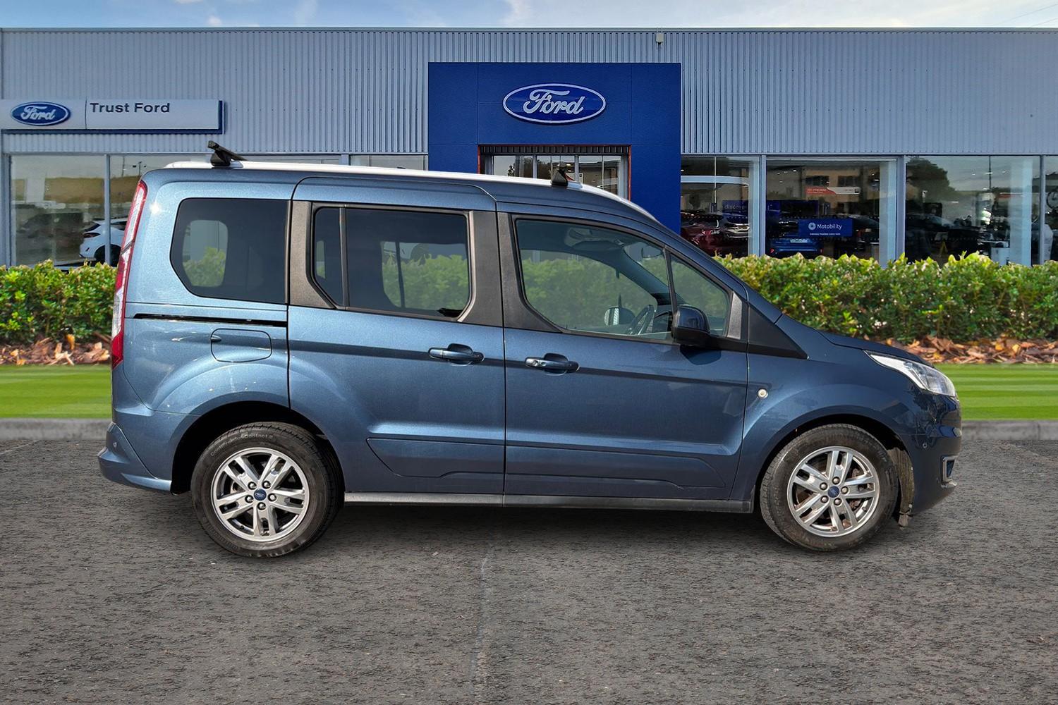 Ford TOURNEO CONNECT Photo 2
