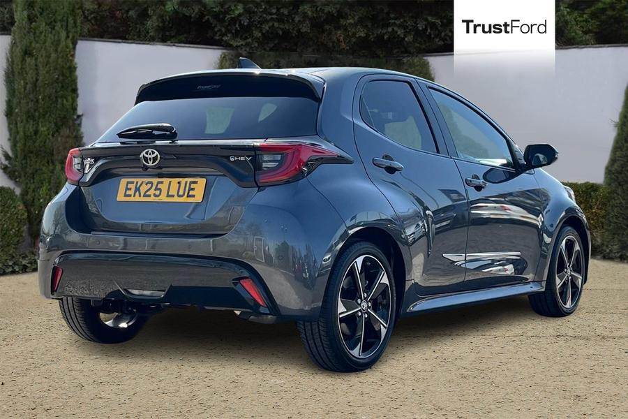 Toyota YARIS Photo autoimg-565636bd3337c8382524ace568ccb540eaced123.jpg