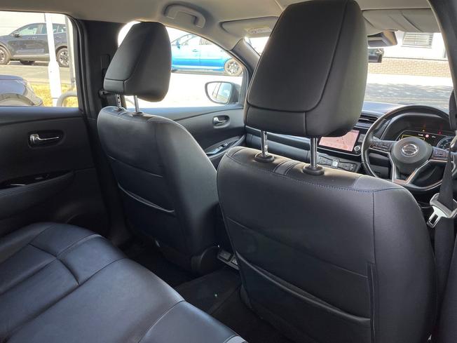 NISSAN Leaf Photo 31